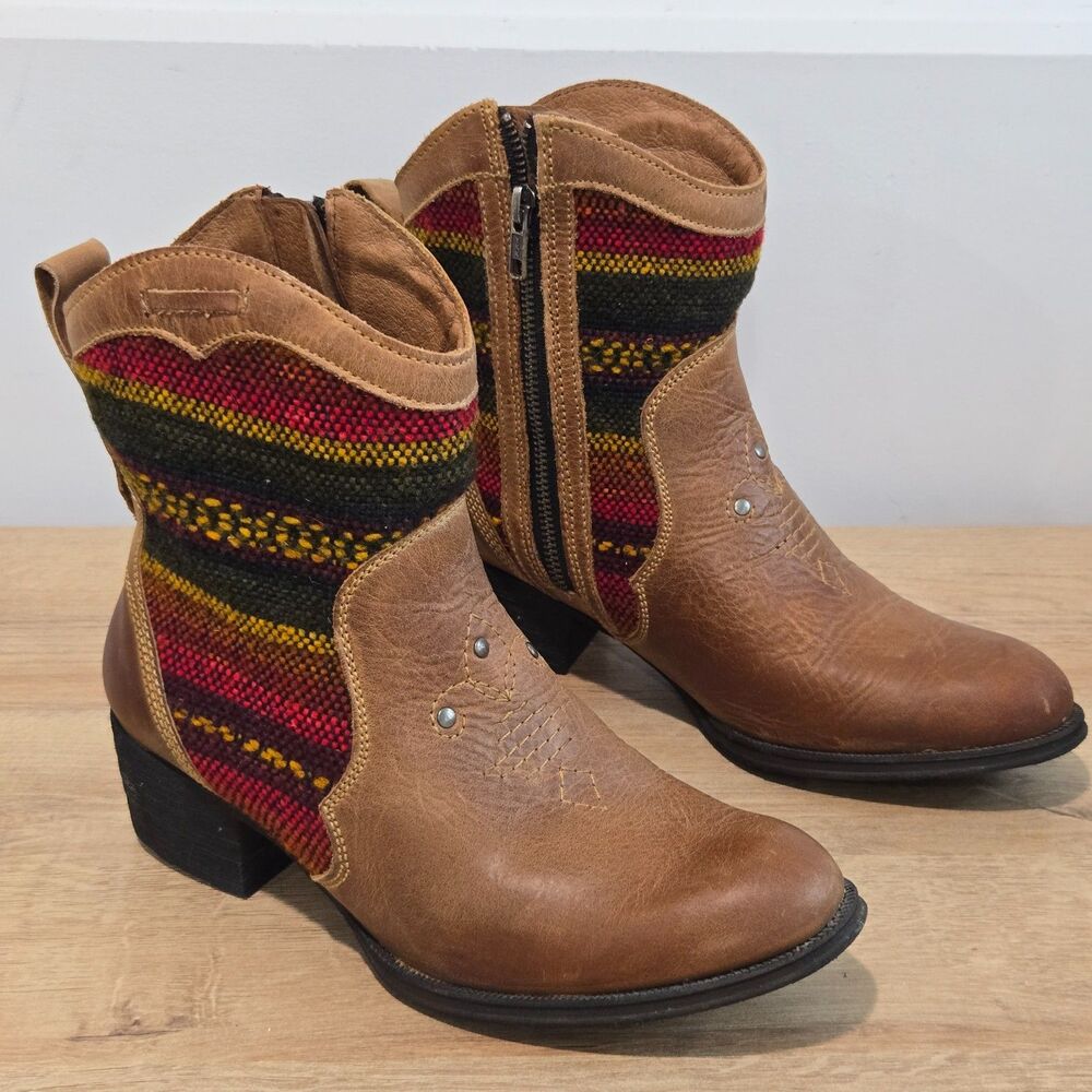 Born MOE3 Womens 6.5 Blanket Western Ankleโ Boots Brown Leather Saddle Southwest